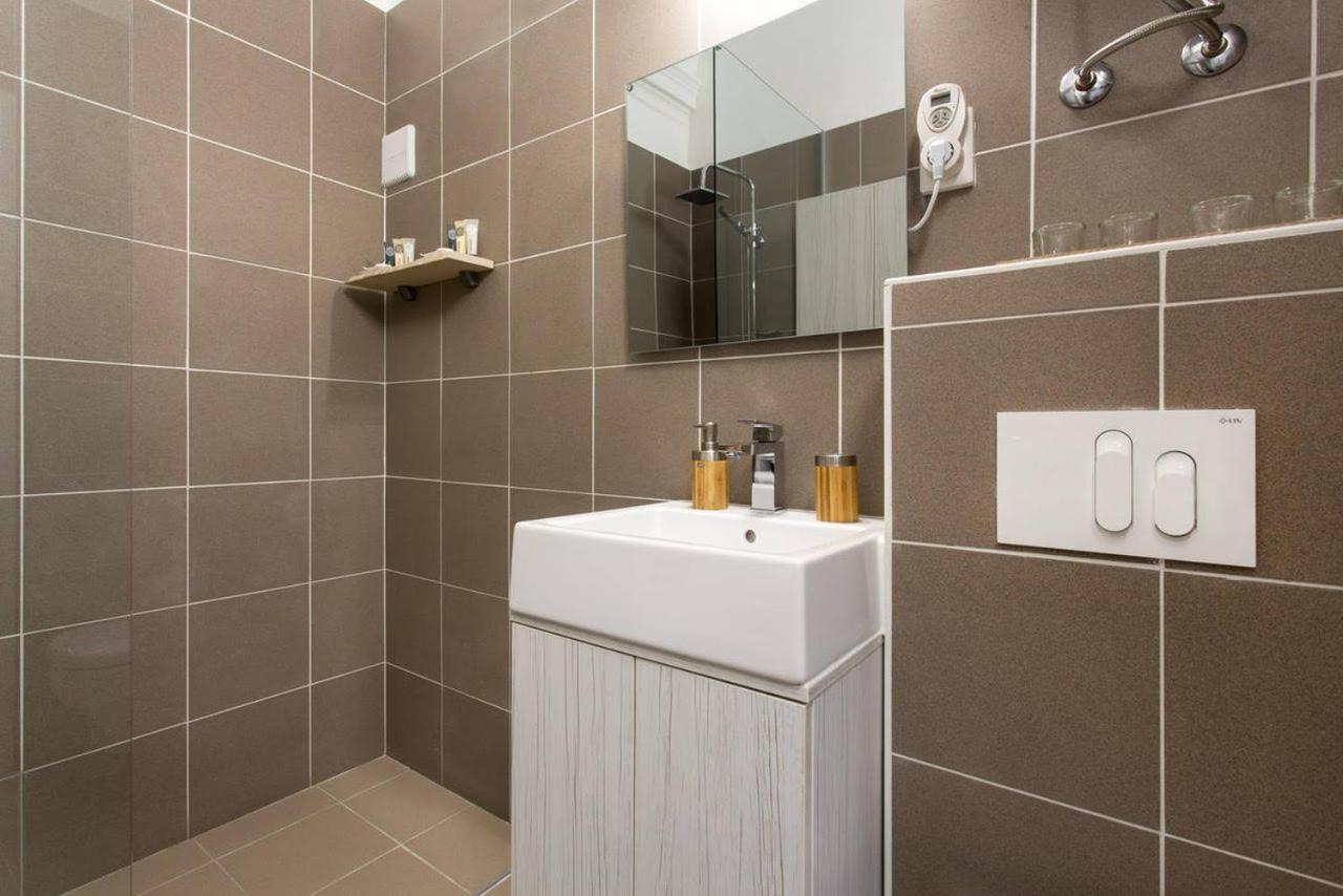 Lovely 1-bedroom In Centre Apartment *