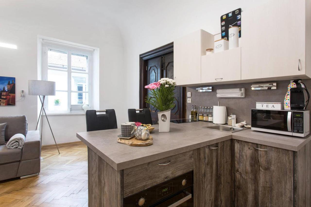 Apartment Lovely 1-bedroom In Centre *